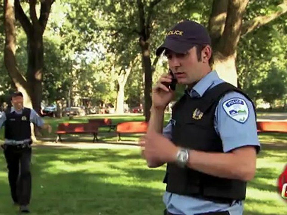 Canular- Policiers gais en amour!!