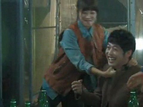 121030『May Queen』公式HP[映像スケッチ]～[切れ端映像]テピョン、ヘジュのマッコリ バトル～!! ～