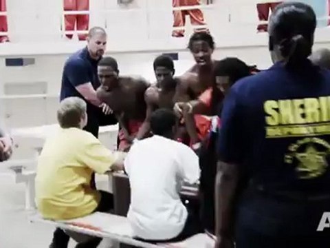 Beyond Scared Straight : Délinquants face à des criminels