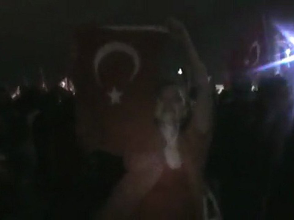 BİZDE DAĞLAR DENİZLERE DİK UZANIR...YAZ KIŞ BİRLİKTE YAŞANIRRRRRR....