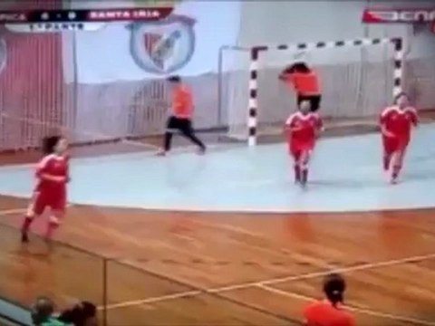 Golazo de locura en el fútbol sala femenino