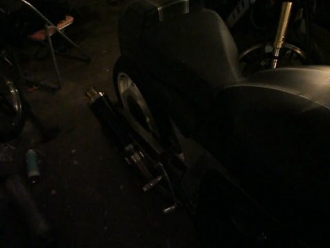 Bruit 1100 gsxr silencieux akra raccourci