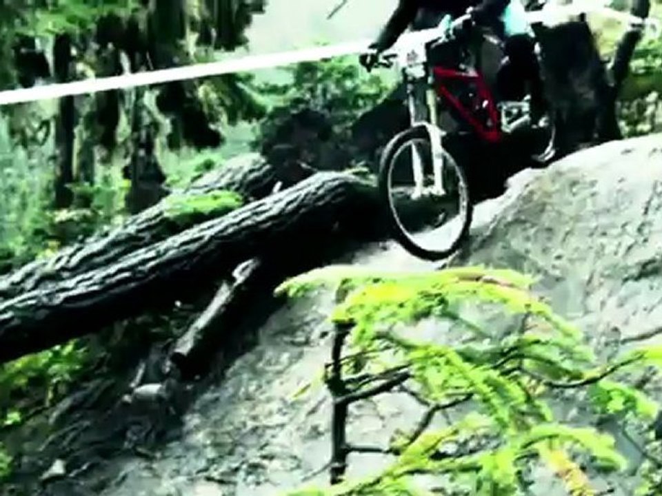 Epic downhill mountain bike race - Red Bull 5000 Down