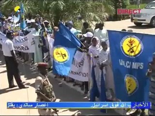 Mon Mgr NGARTERI  prie pour son serpent  Idriss Deby - SUR TOL