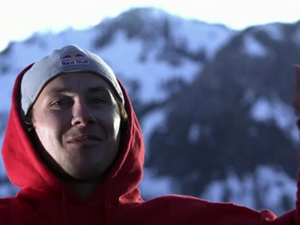 Simon Dumont's custom half-pipe - Red Bull Cubed Pipe