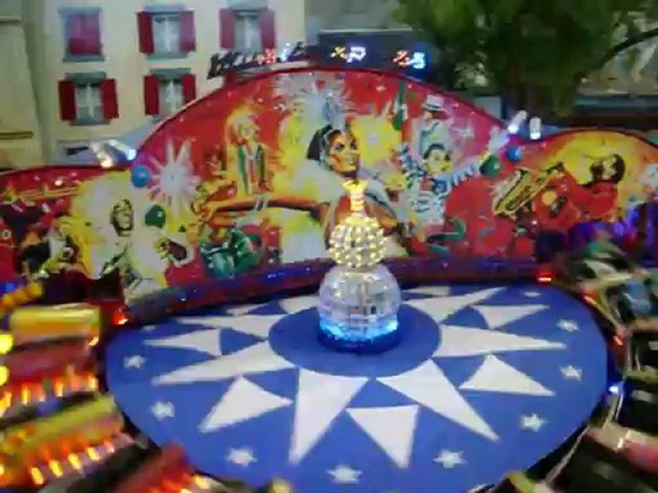 Manège chenille au 1/43ème