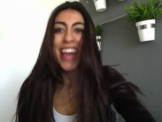 How I Naturally Whiten My Teeth - Home Whitening Method