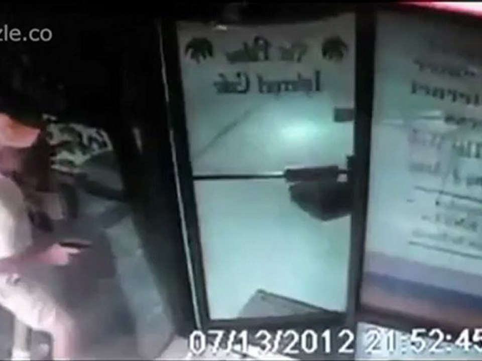 cesur ihtiyar soyguncuları kurşuına dizdi