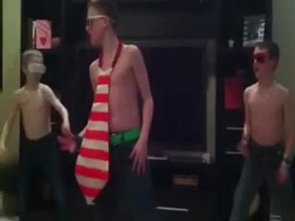 Sexy and I no it 3 little boys