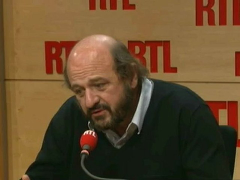 Hervé Le Treut, climatologue : "Le littoral français pourrait être exposé à des montées de la mer et à certains systèmes de tempêtes sur le moyen terme"