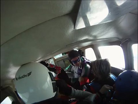 Vol relatif de Vanessa et Hervé laval parachutisme 28/10/2012