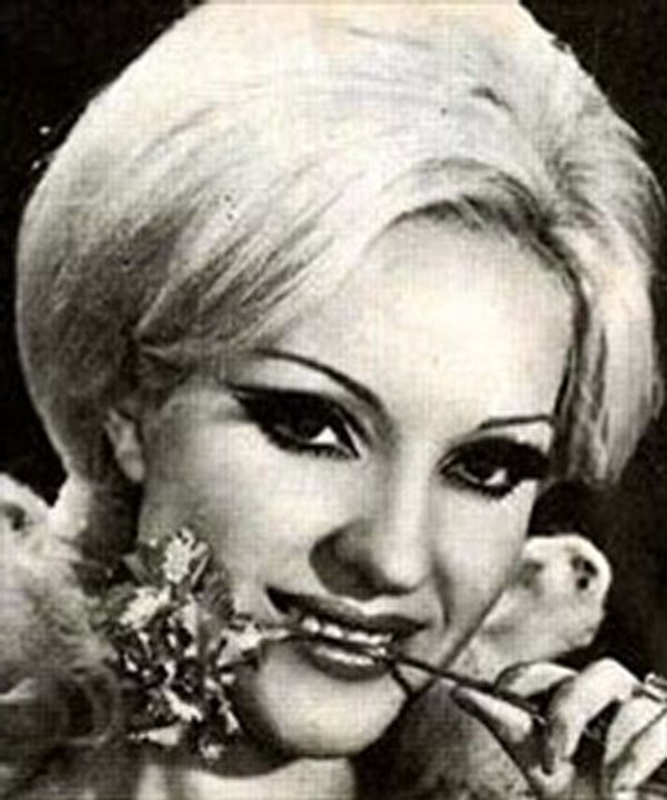 Ayla Dikmen Anlamazdın