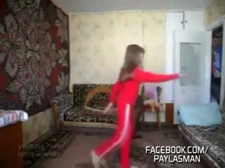 Minik Kızın Mükemmel Dansı