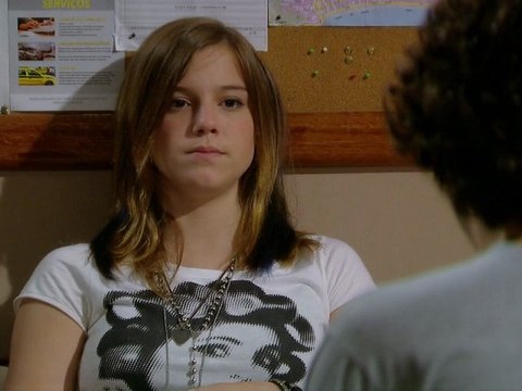 Dinho pede para ficar com Lia