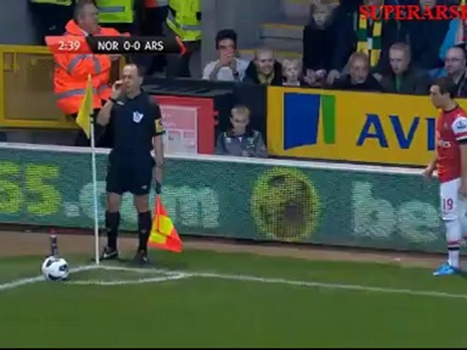 Santi Carzola horrendous Crossing