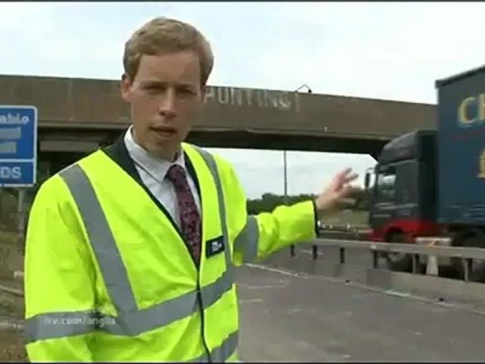 Anglia News Father Fighting For His Kids & Drivers Hit By Stones From Kids On Bridge