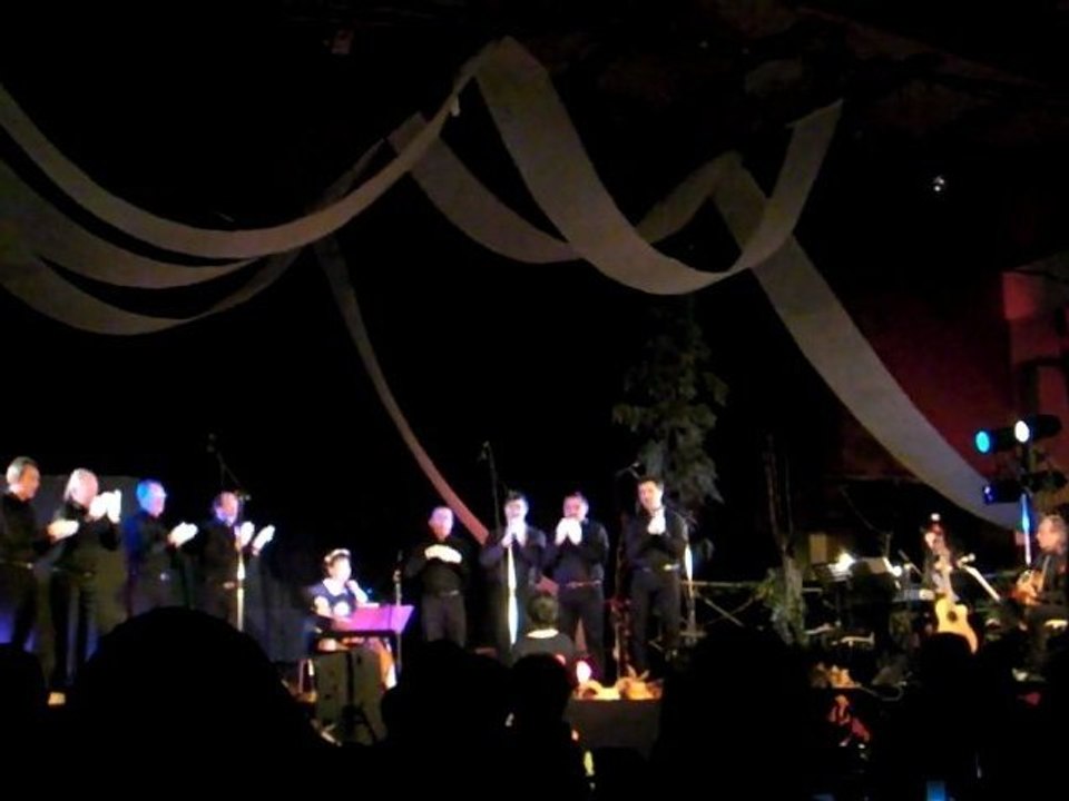 B12 - La Violoncelliste (ACC-20120401-15)