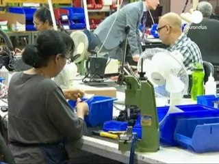UK manufacturing downturn highlights weakness
