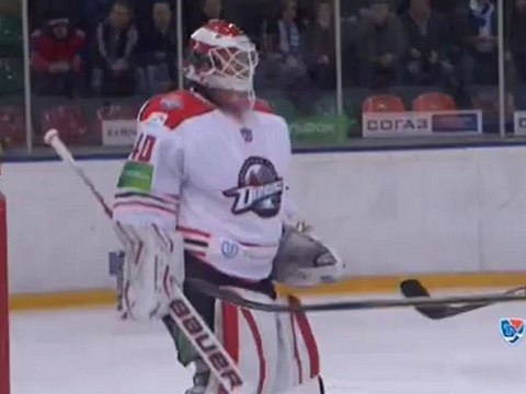 Hockey. 2012.10.31. KHL 2012-13. RS. Dinamo Moskva - Donbass. [rgfootball.net] 2й