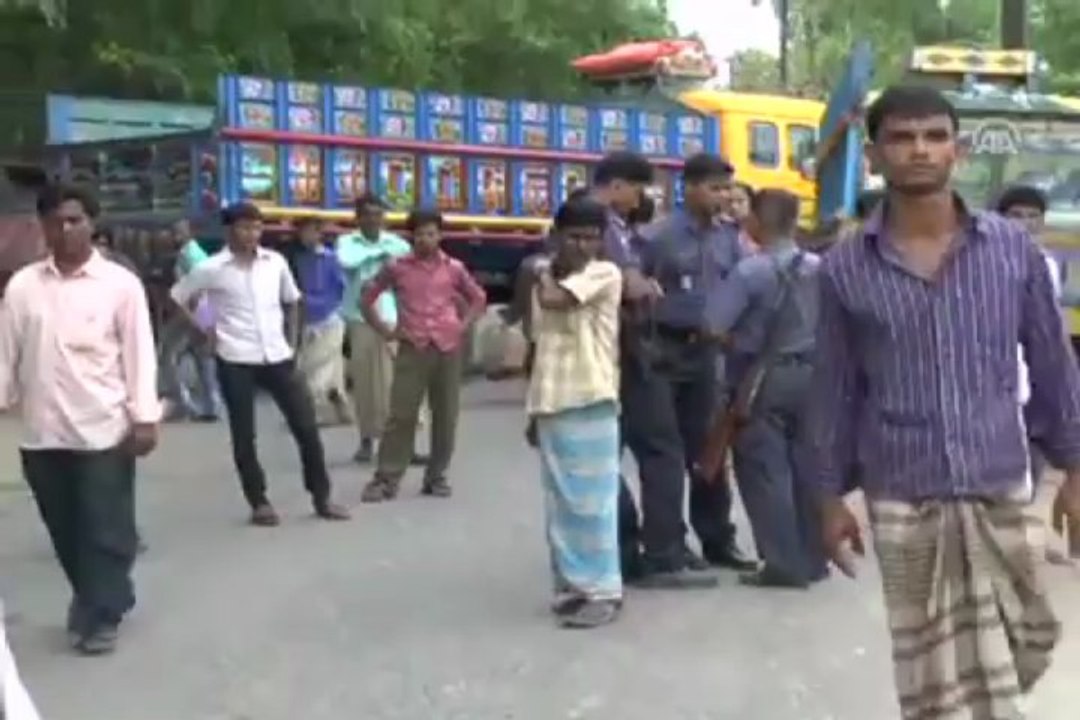 Arakanlı Müslümanların göç yolu tutuldu