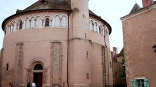 Basilique de Neuvy-Saint-Sépulchre, sur la route du patrimoine mondial de l'UNESCO - Le Berry