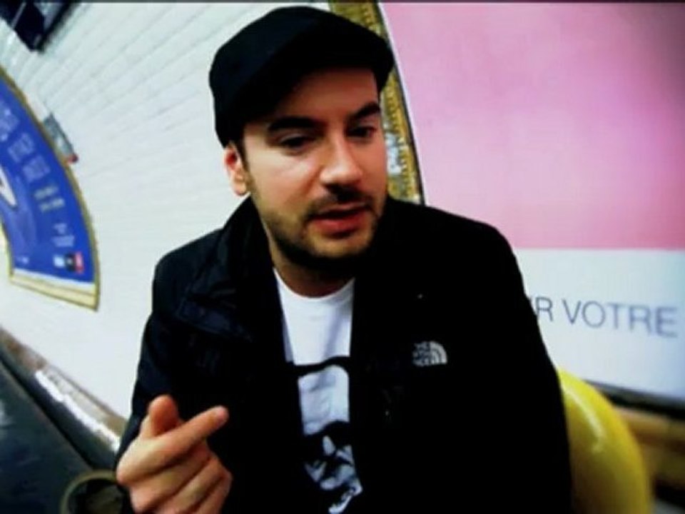 On a parlé musique dans le métro avec Kyan Khojandi