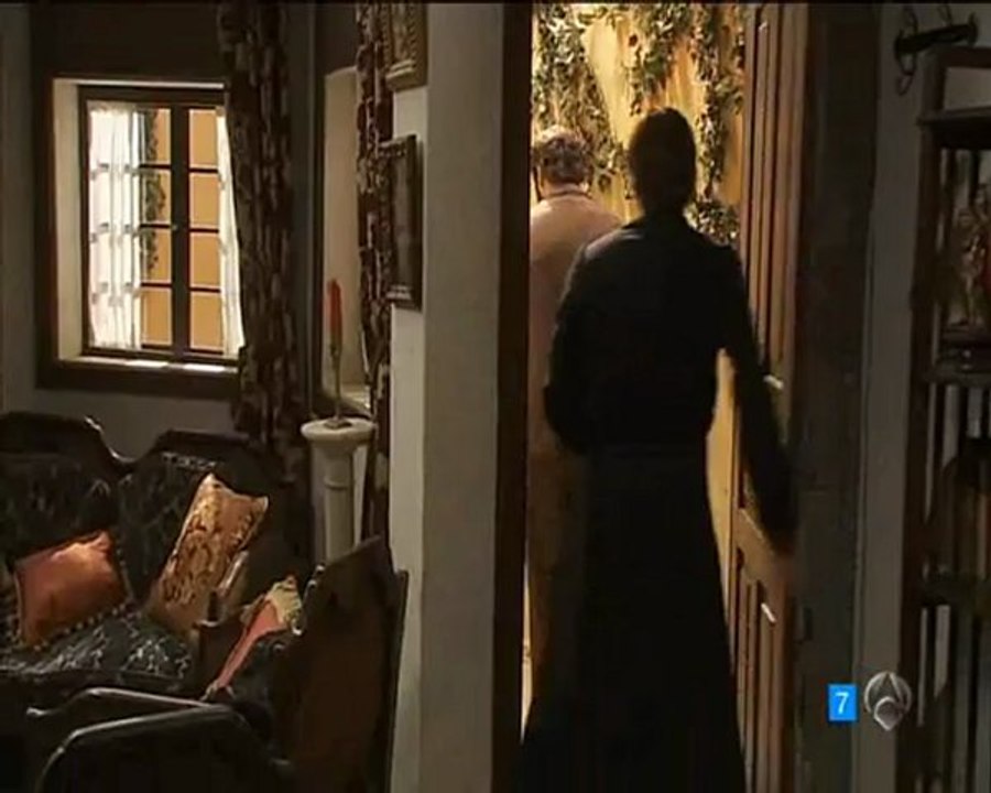 TRISTAN MARTIN EMILIA LE DABA UNAS GOTAS A PEPA ESDPV 02-11-2012