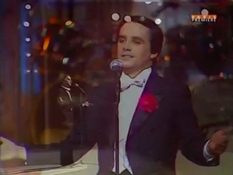 - Thierry le Luron imite Jean Ferrat