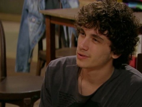 Fatinha aconselha Dinho a ficar com Lia