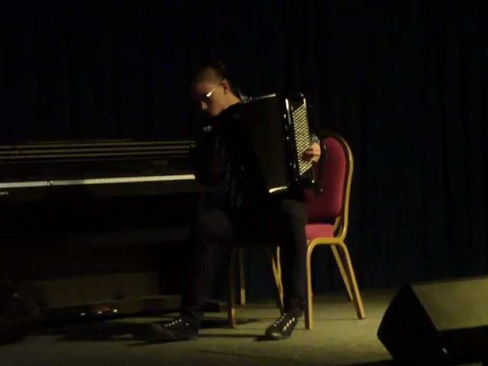 "Globetrotter" interprété par Lucile Buoro - concours APH - finales 2012 - Supérieur 1