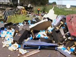 Avustralya'da yolcu treniyle tır çarpıştı