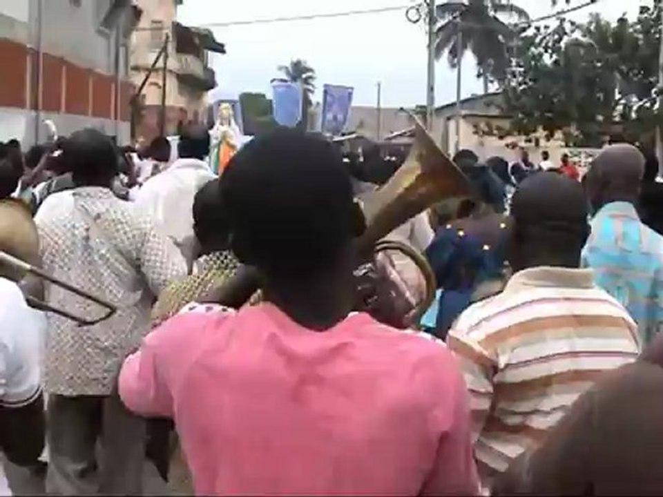 Procession en fanfare