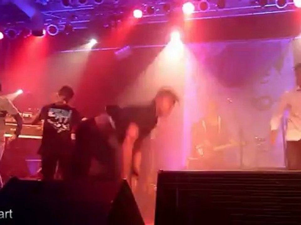 15 Mic Donet - Plenty Of Love (mit B-Boys und B-Girl Tänzer) - Köln, 01.11.2012