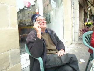 20121104 mon ami howard qui vend du tchaï sur la place du marché