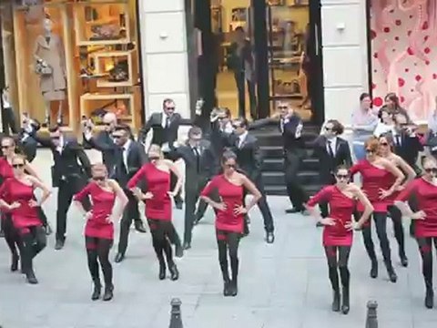 Sony Xperia Ion James Bond Flash Mob