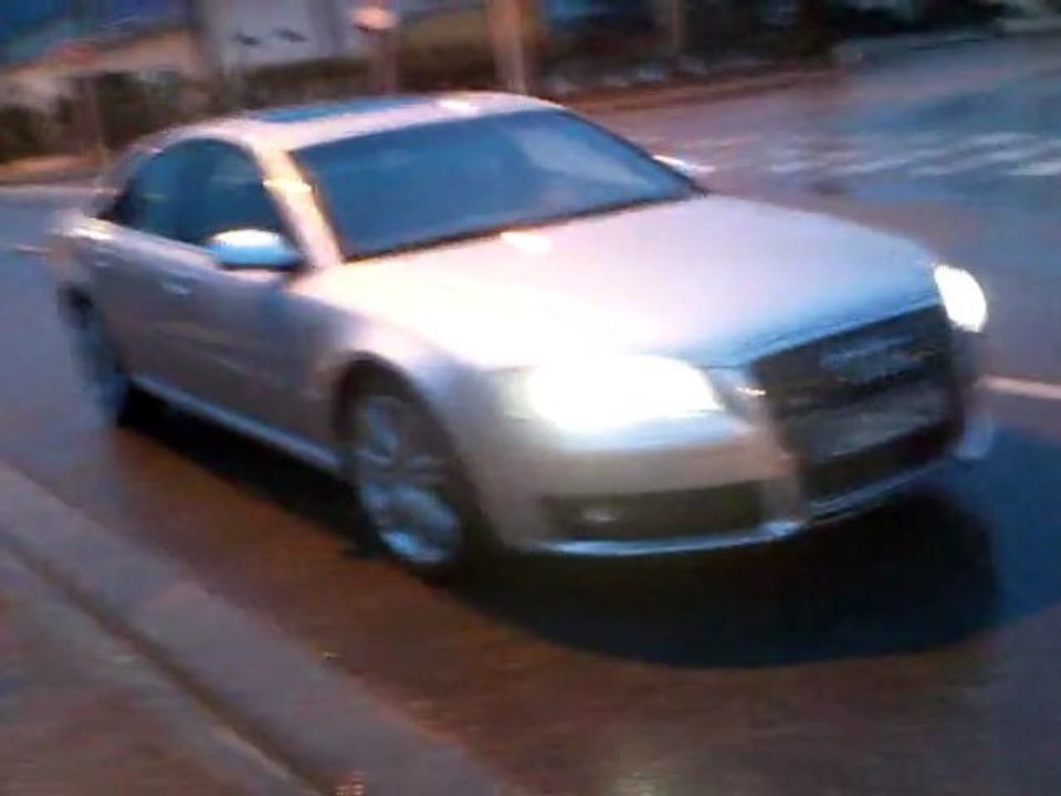 Audi S8 (1)