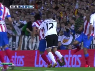 Falcao met en sang Falcao