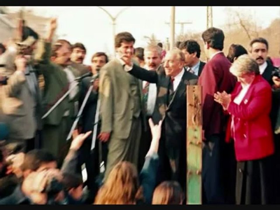 MHP'nin 1995 DIYARBAKIR mitingi - Alparslan Türkeş - Gökberk Çetinkaya -