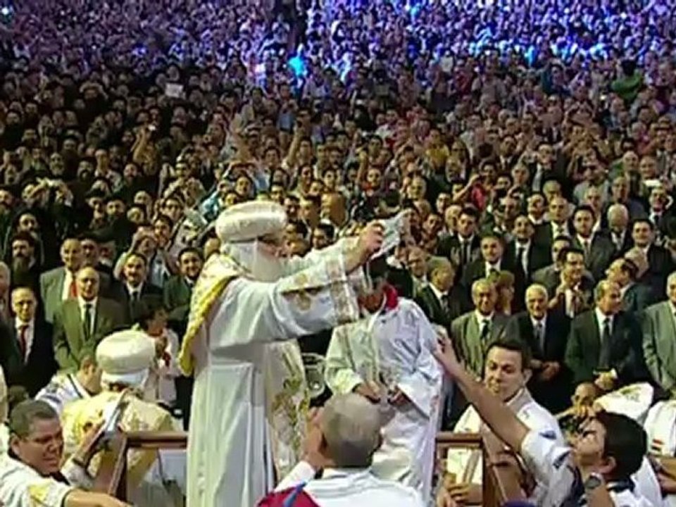 Bishop Tawadros chosen as Egypt's new Coptic pope