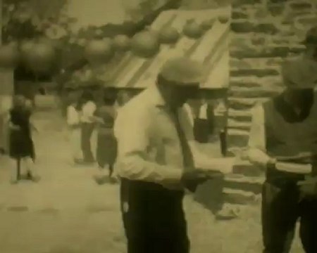 Bal à tous les ages- super 8 (ceci n'est pas le court-métrage)