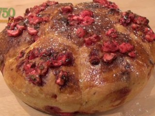 Brioche aux pralines roses - 750 Grammes