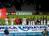 Evian TG - Lille OSC : entrée des joueurs et tifos