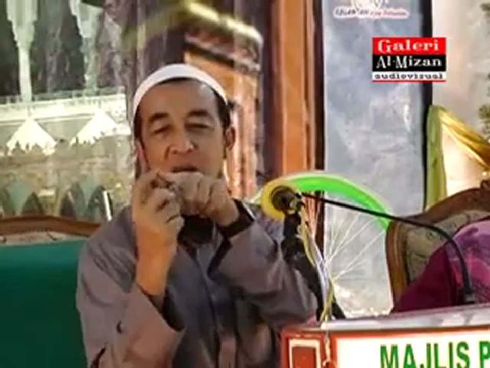 Ustaz Azhar Idrus- Lambang Seperti Salib