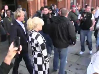 No Doubt Pull Video And Issue Apology After Racist Claims