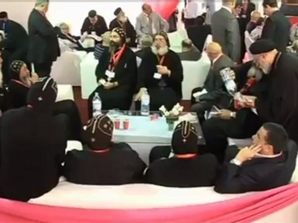 Les coptes d'Egypte choisissent leur nouveau chef (Euronews)