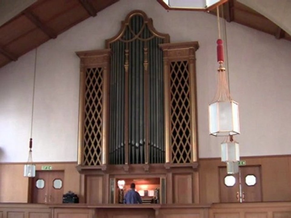 Guide me, O thou great Jehovah - Chris Lawton at Jewin Chapel, London