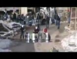 Hakkari'de Polis Üniformalı Gösterici