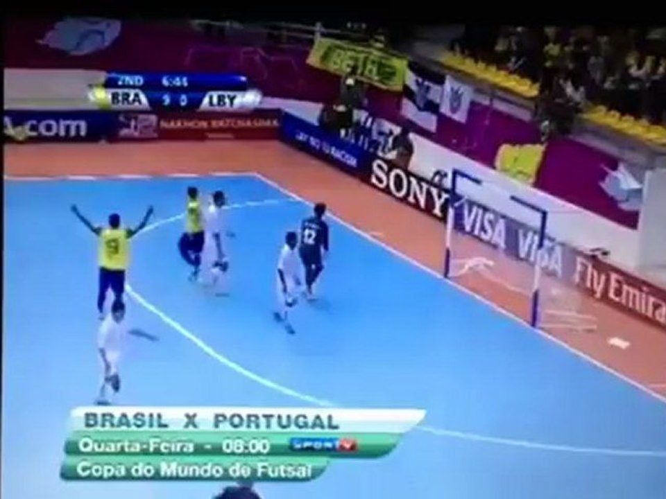 Back heel + Nuts = a brilliant Futsal goal you won’t have seen: