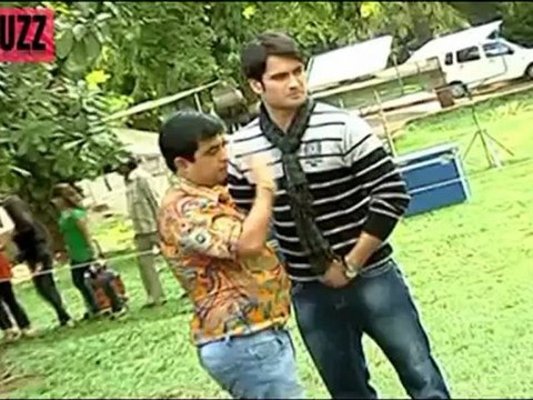 RK LEAVES Malik & ROMANTIC MOMENT with Madhu in Madhubala Ek ishq Ek Junoon 1st November 2012