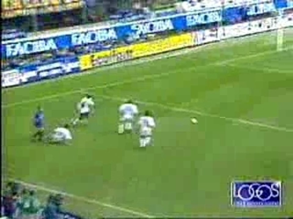 Ronaldo does a Maradona